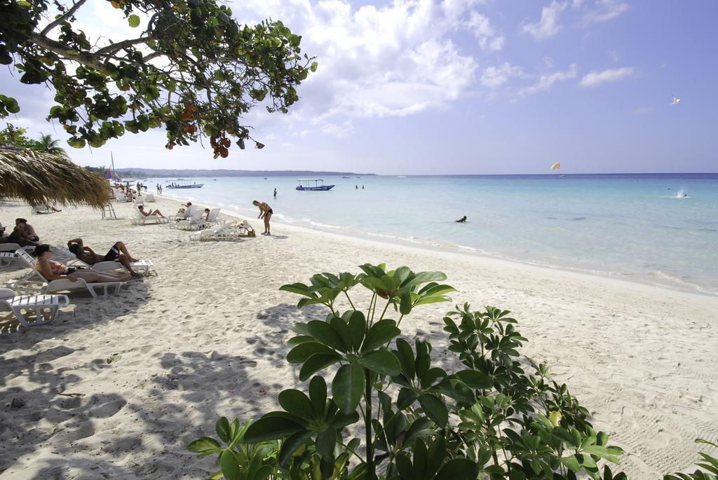 Foote Prints On The Sands Hotel Negril Exterior photo