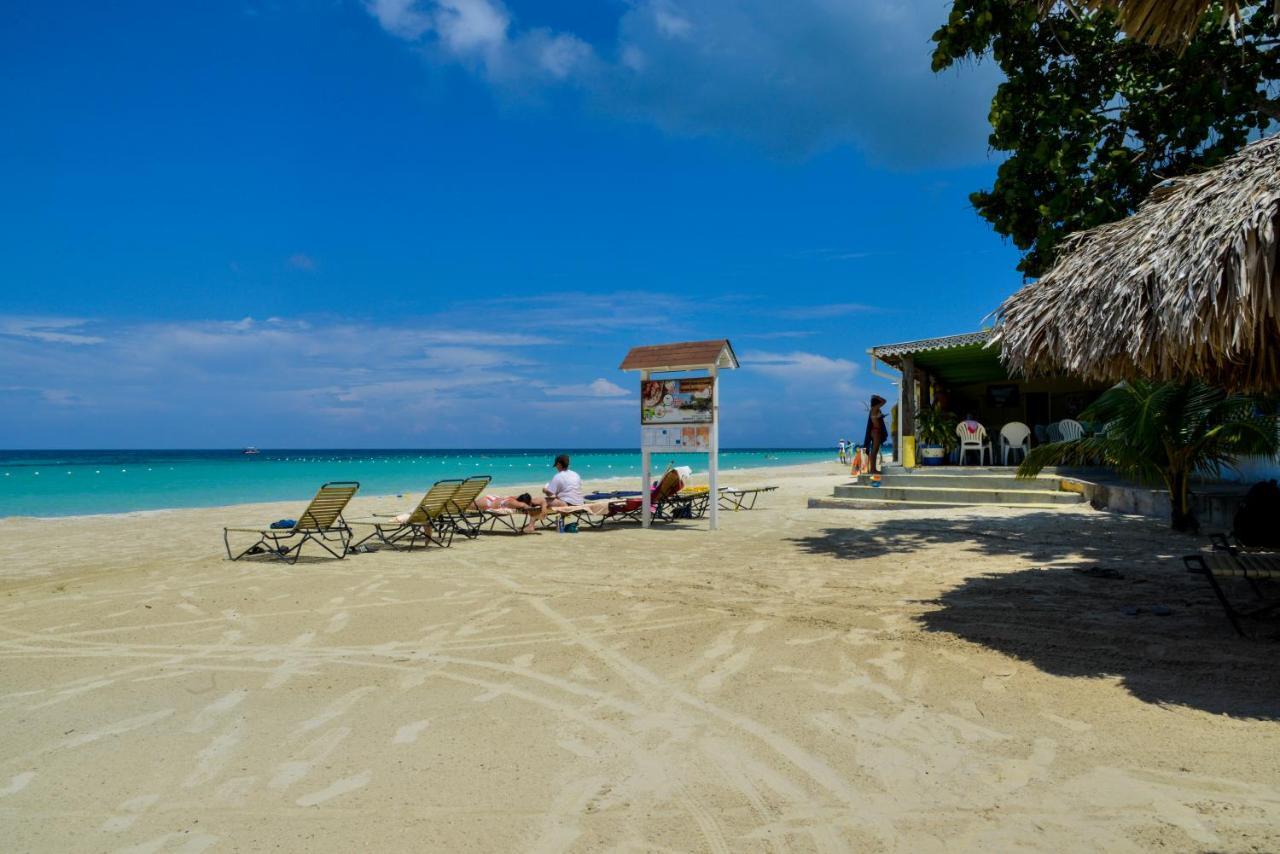 Foote Prints On The Sands Hotel Negril Exterior photo