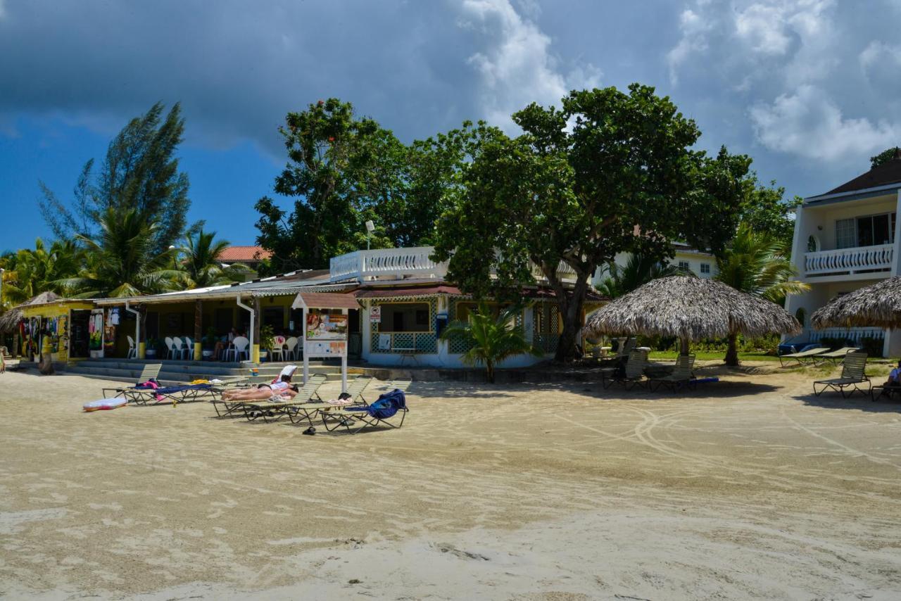 Foote Prints On The Sands Hotel Negril Exterior photo